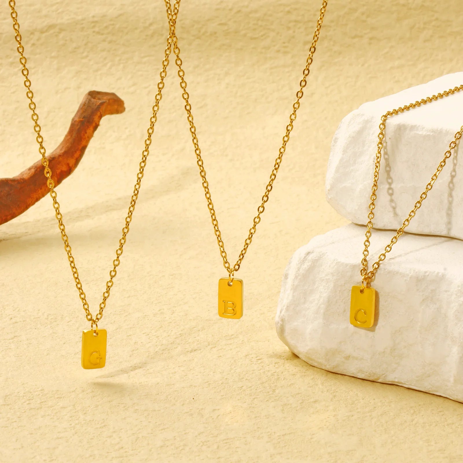 Exquisite Necklace 18K Gold Plated 304 Stainless Steel Capital Alphabet Initial Letter Message " A-Z " Pendant Necklace Unisex