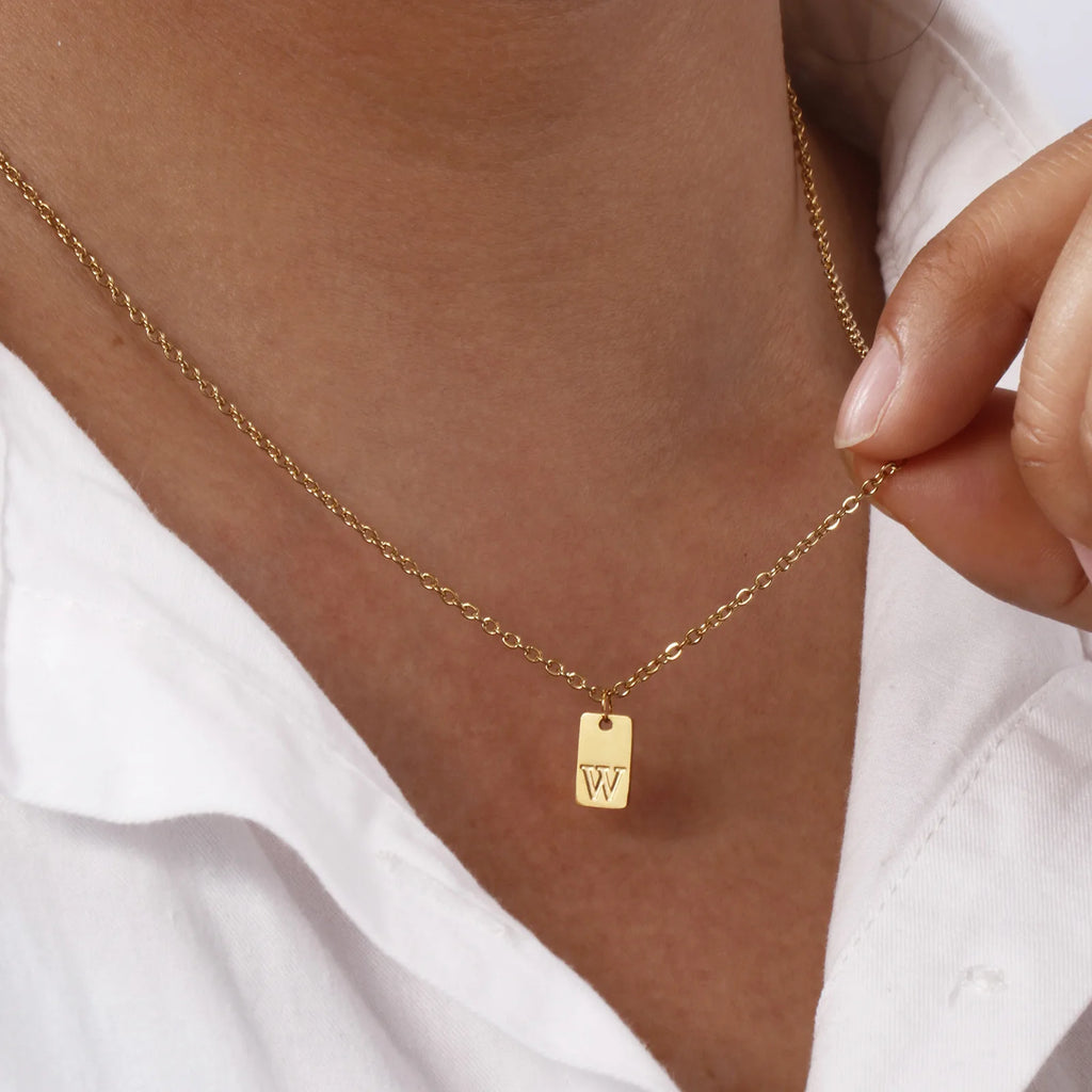 Exquisite Necklace 18K Gold Plated 304 Stainless Steel Capital Alphabet Initial Letter Message " A-Z " Pendant Necklace Unisex